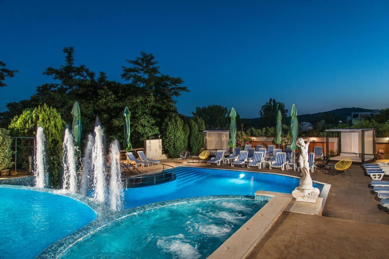 Семеен Хотел Golden Place Sozopol Extérieur photo