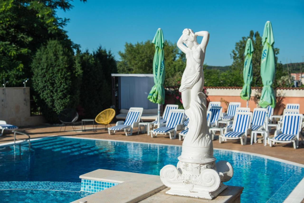 Семеен Хотел Golden Place Sozopol Extérieur photo