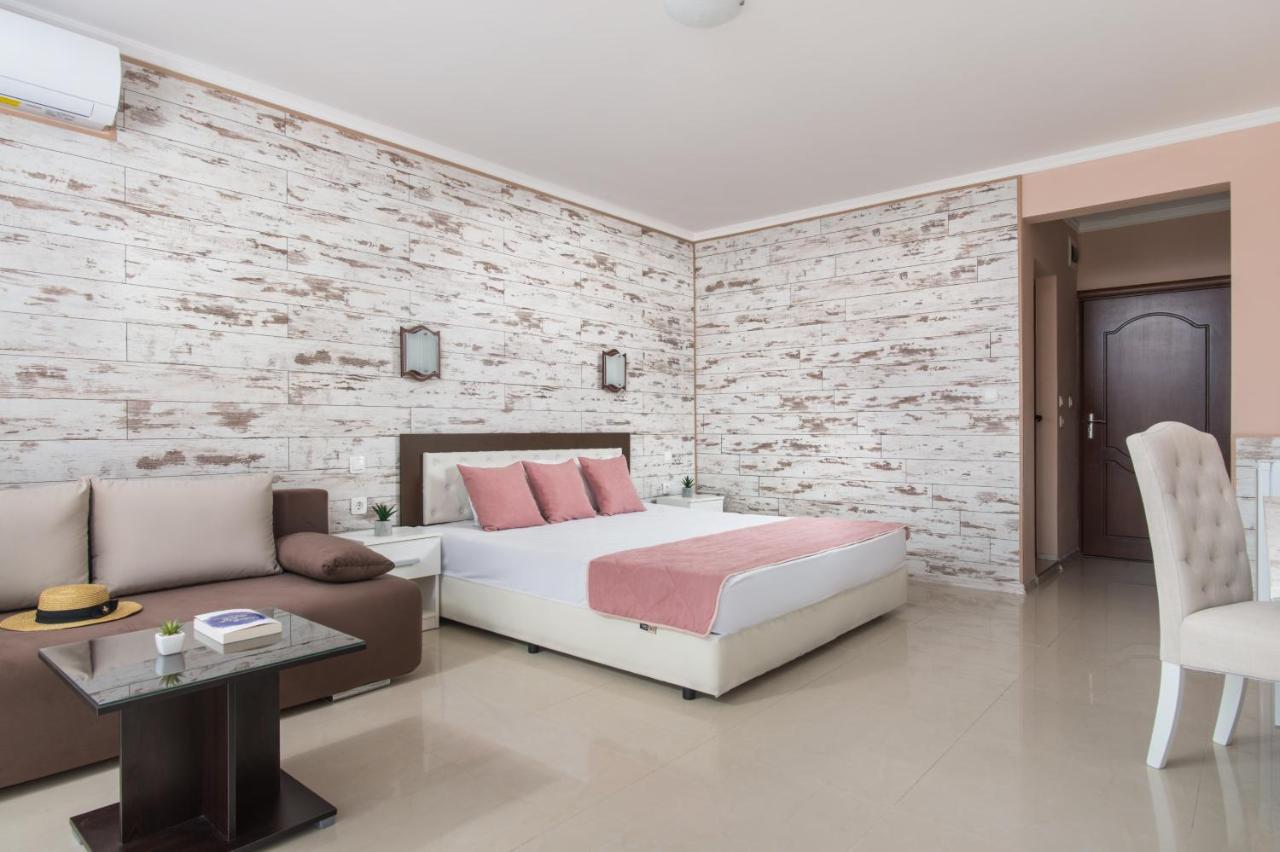 Семеен Хотел Golden Place Sozopol Extérieur photo